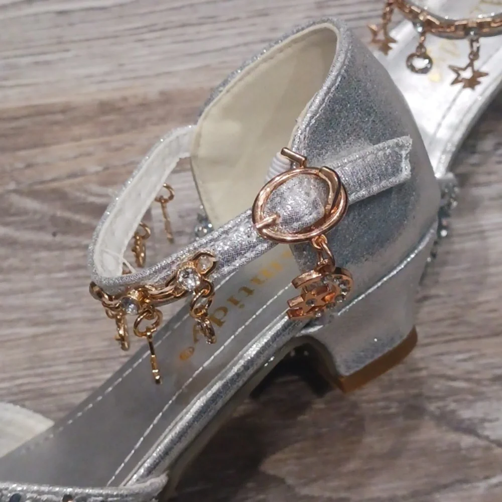 K KOMFORME Girls Low Heeled Dress Shoes Rhinestone Princess Wedding Flower Girl